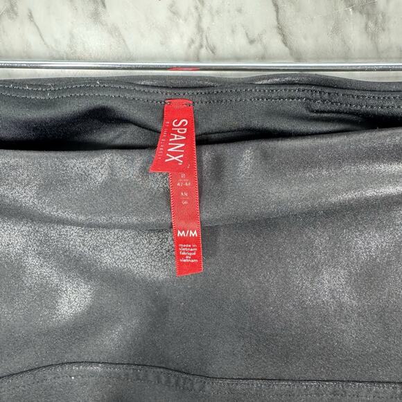 SPANX Leggings Womens M Black Faux Leather High Waist Pull On Stretch Style 2437 - Picture 2 of 3